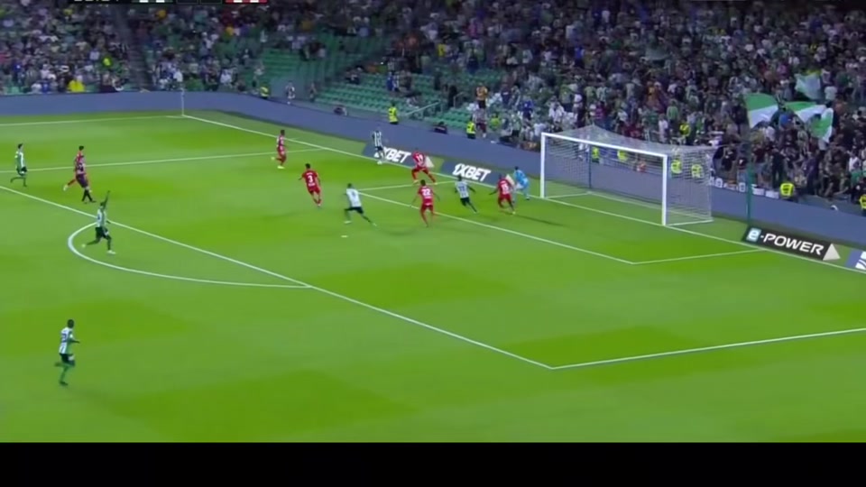 B费200场百球阿莫林盛赞！曼联新帝星板凳坐穿，拉爵欲换皇马