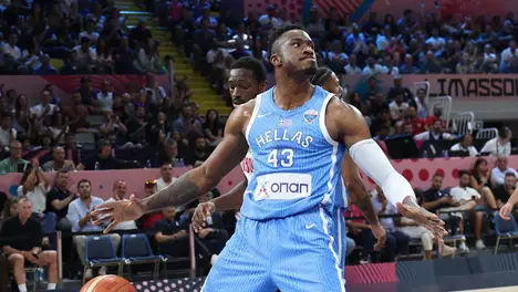 NBA新赛季首发实力榜：湖人新希望领衔，传奇球星稳坐宝座